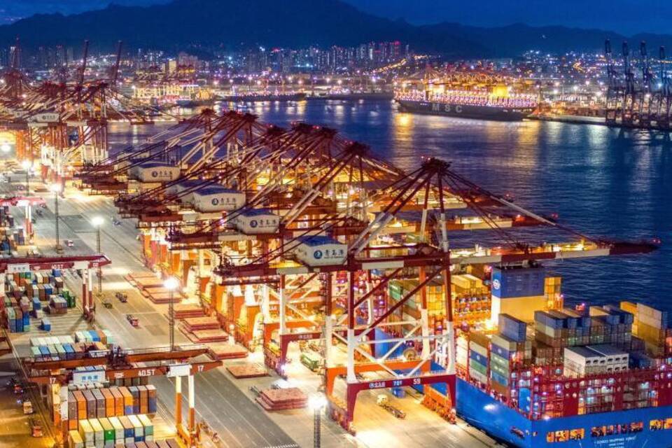 Container-Terminal in Qingdao Container-Terminal in Qingdao