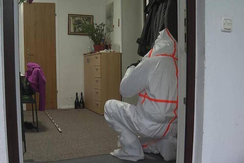 Senioren niedergestochen und beraubt Senioren niedergestochen und beraubt
