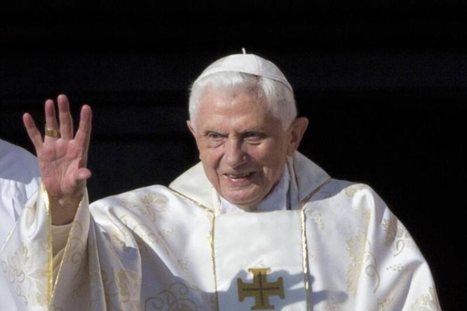 Emeritierter Papst Benedikt XVI Emeritierter Papst Benedikt XVI