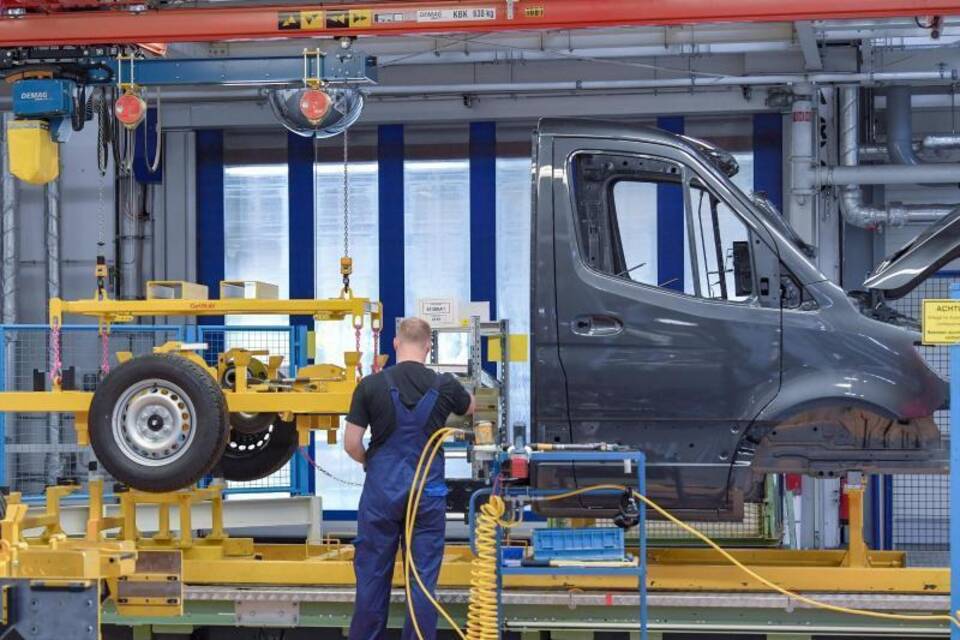 Nutzfahrzeug-Produktion Nutzfahrzeug-Produktion
