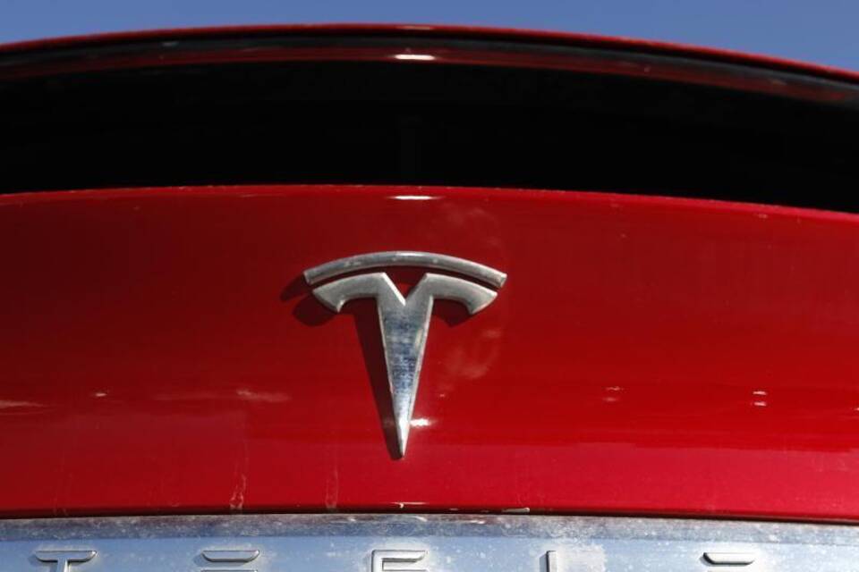 Tesla Tesla