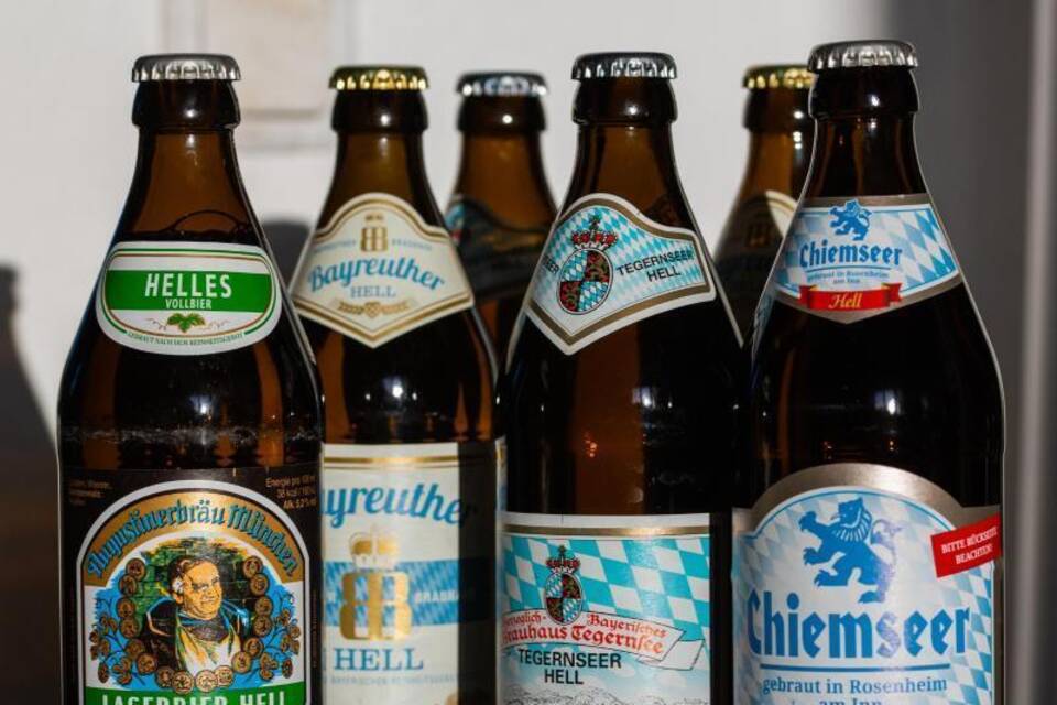 Bayerisches Helles Bier Bayerisches Helles Bier