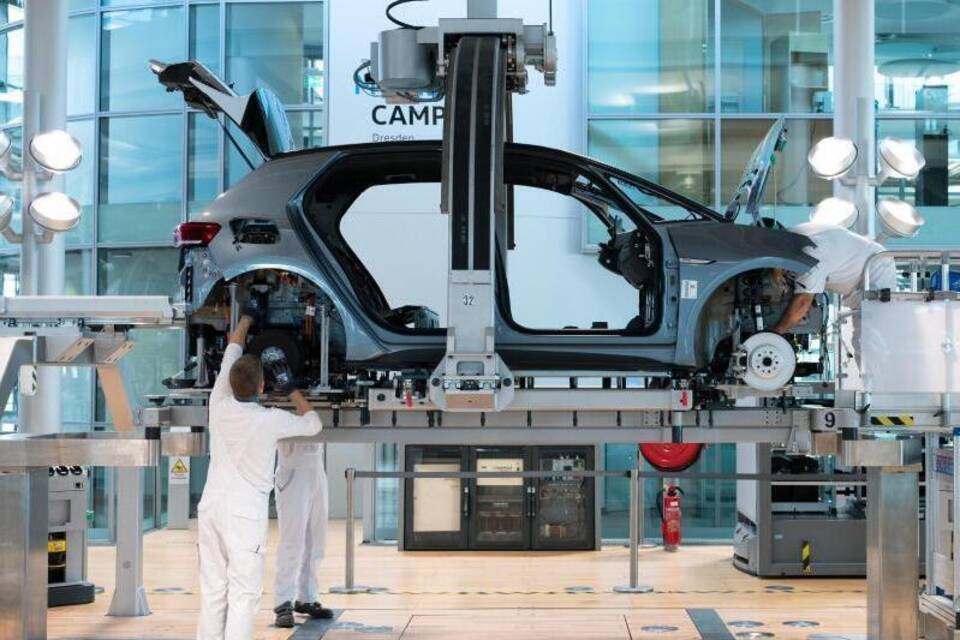Das bange Warten auf das E-Auto Das bange Warten auf das E-Auto