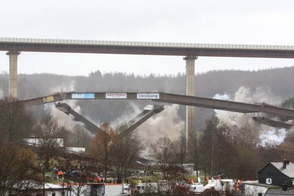 Brückensprenung Brückensprenung