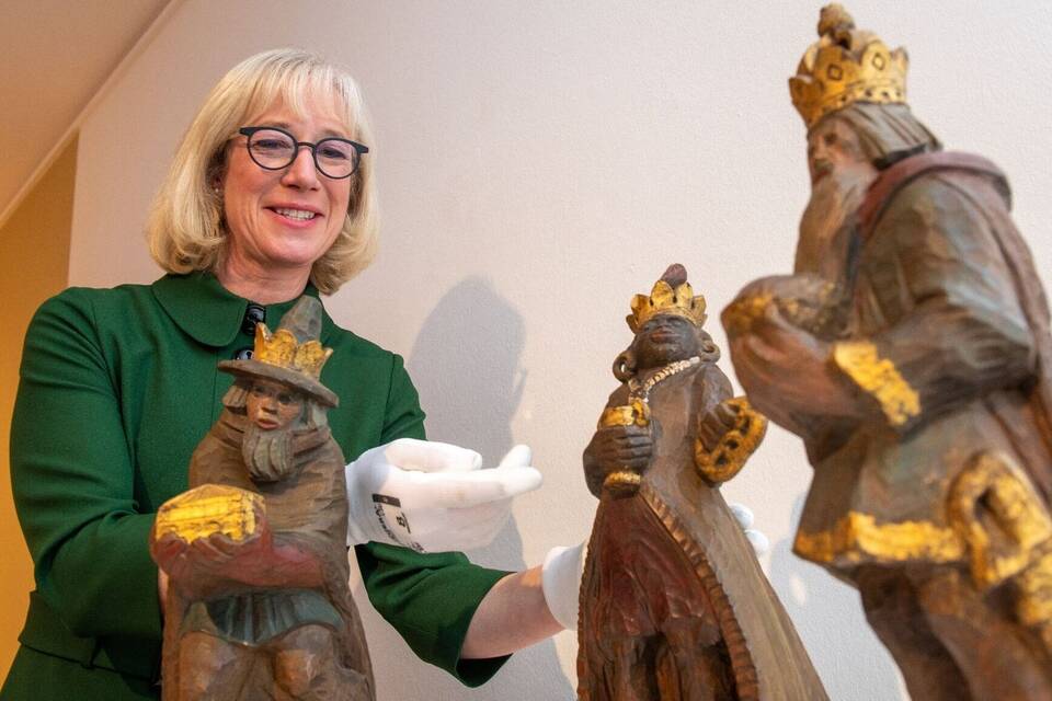 Debatte um Ulmer Krippenfiguren im Museum Debatte um Ulmer Krippenfiguren im Museum