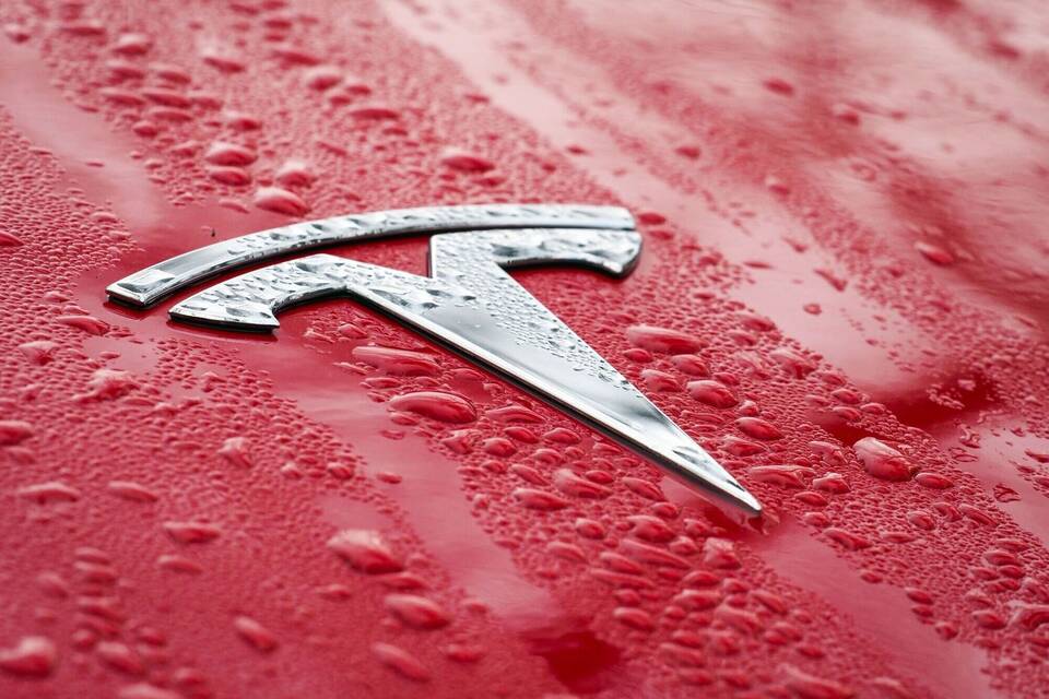 Tesla Tesla