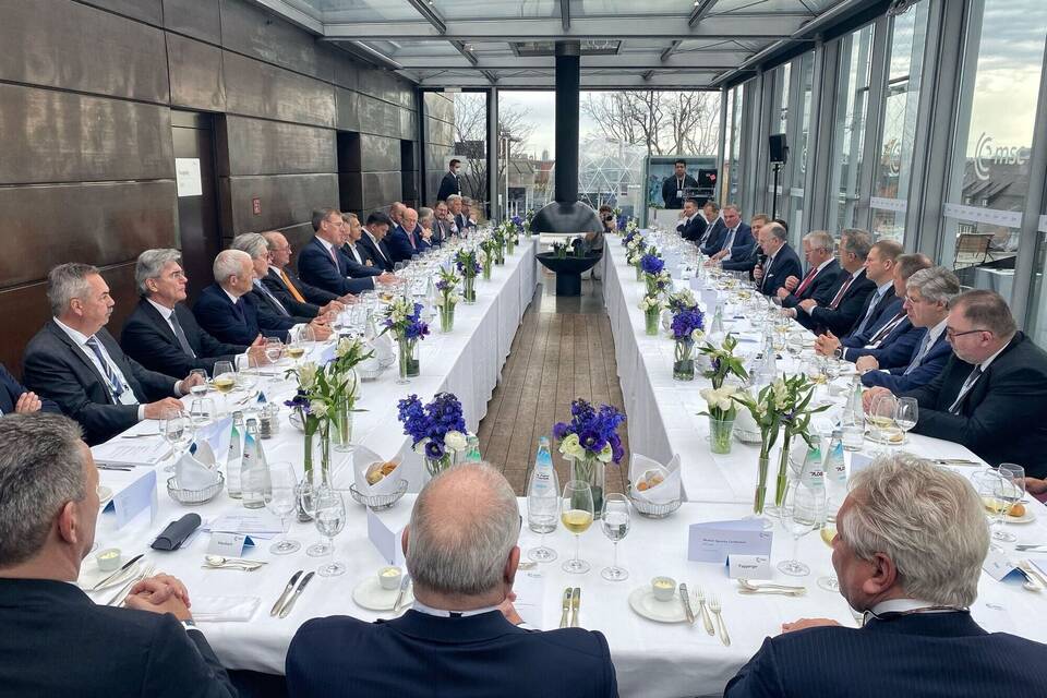 CEO Business Lunch