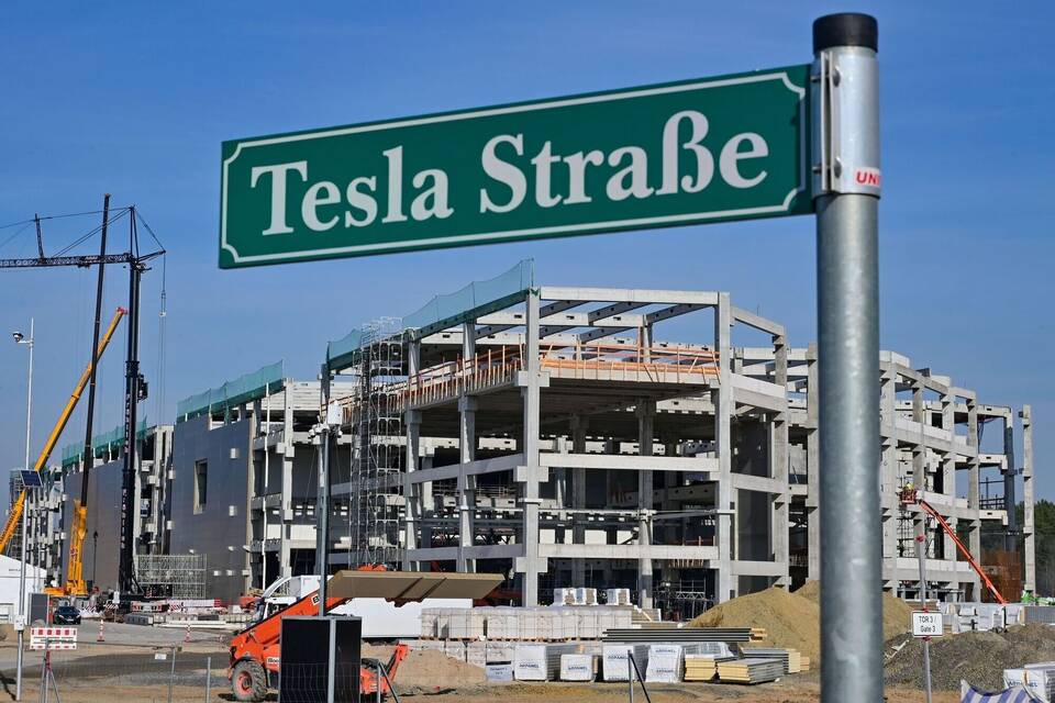 Tesla