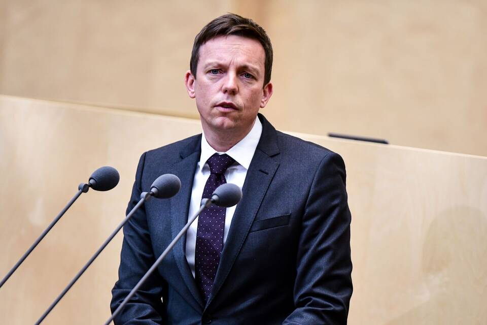 Tobias Hans Tobias Hans
