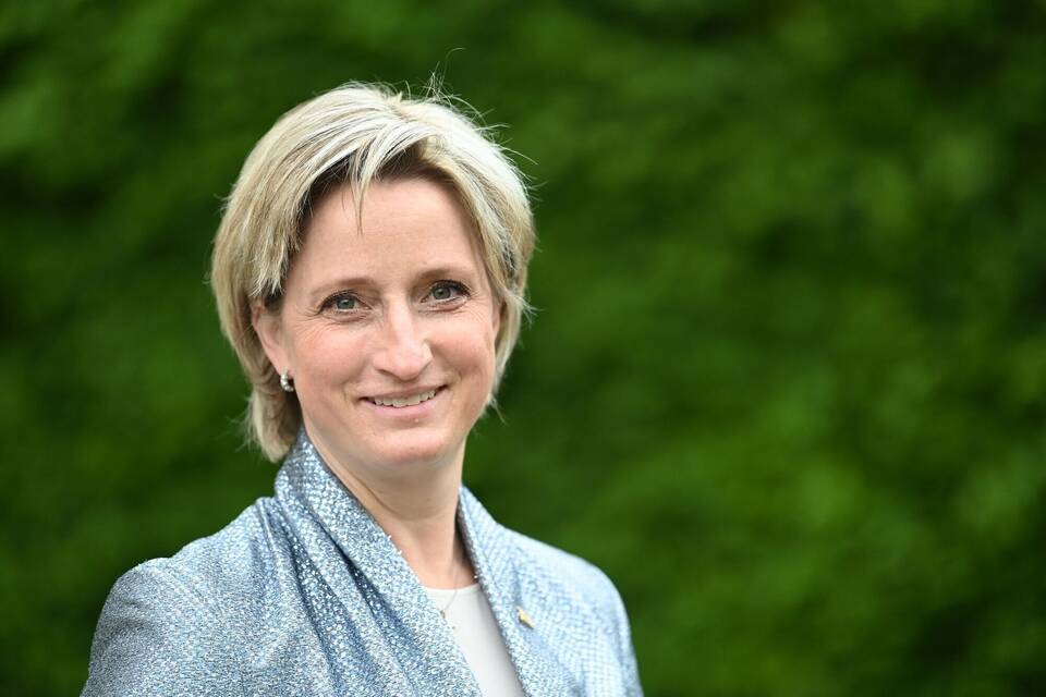 Nicole Hoffmeister-Kraut (CDU) Nicole Hoffmeister-Kraut (CDU)