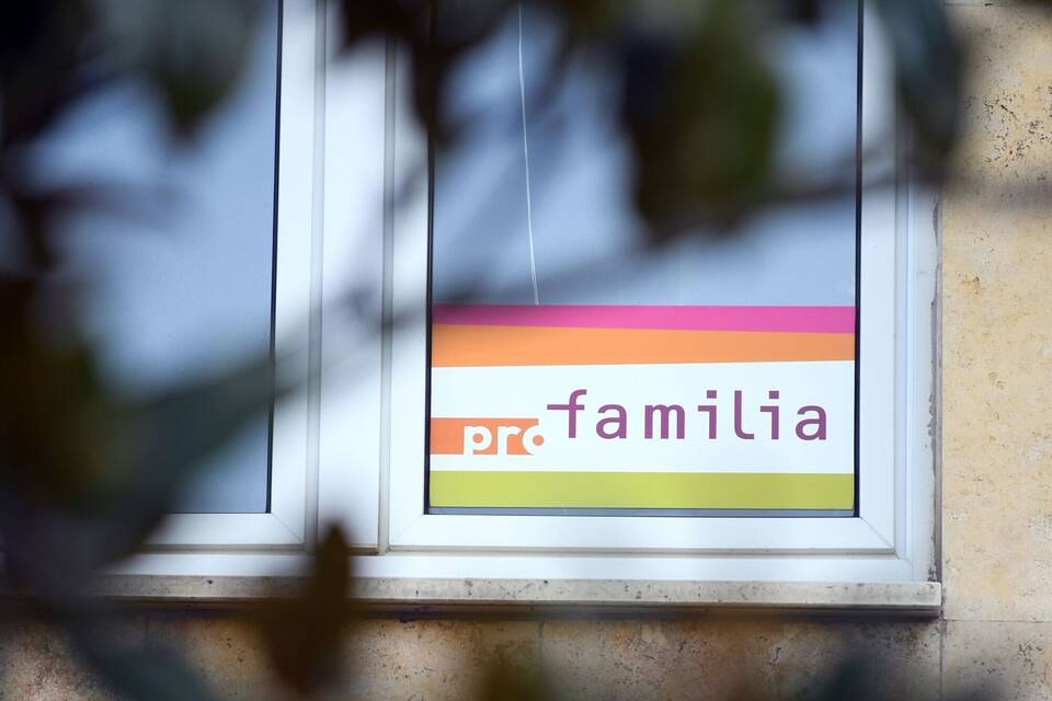 «Pro Familia» «Pro Familia»