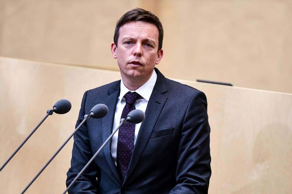 Tobias Hans Tobias Hans