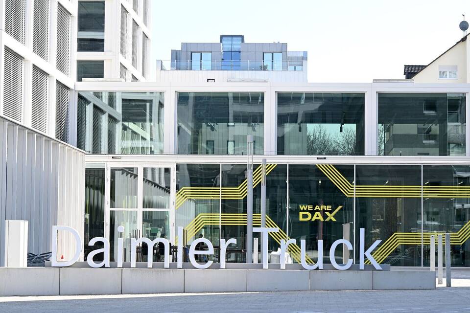 Daimler Truck Daimler Truck