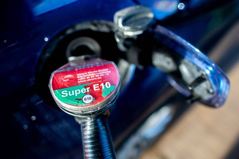 Super E10 Super E10