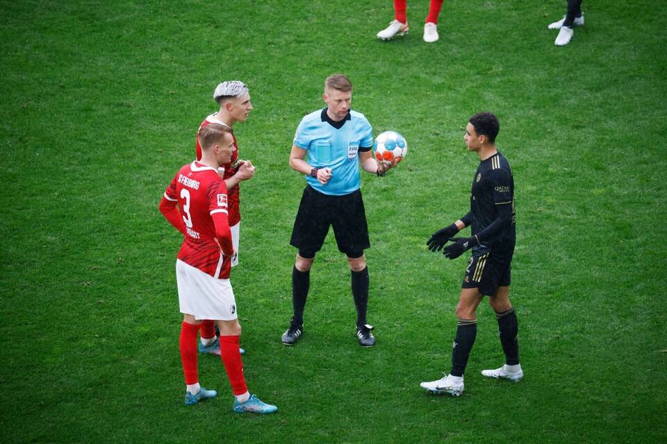 SC Freiburg - Bayern München / Schiedsrichter Dingert SC Freiburg - Bayern München / Schiedsrichter Dingert