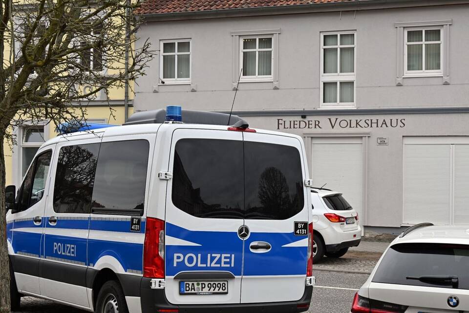 Bundesweite Razzien gegen Rechtsextreme Bundesweite Razzien gegen Rechtsextreme
