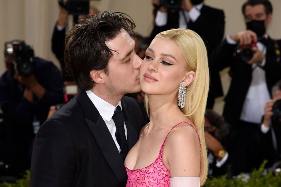 Brooklyn Beckham und Nicola Peltz Brooklyn Beckham und Nicola Peltz