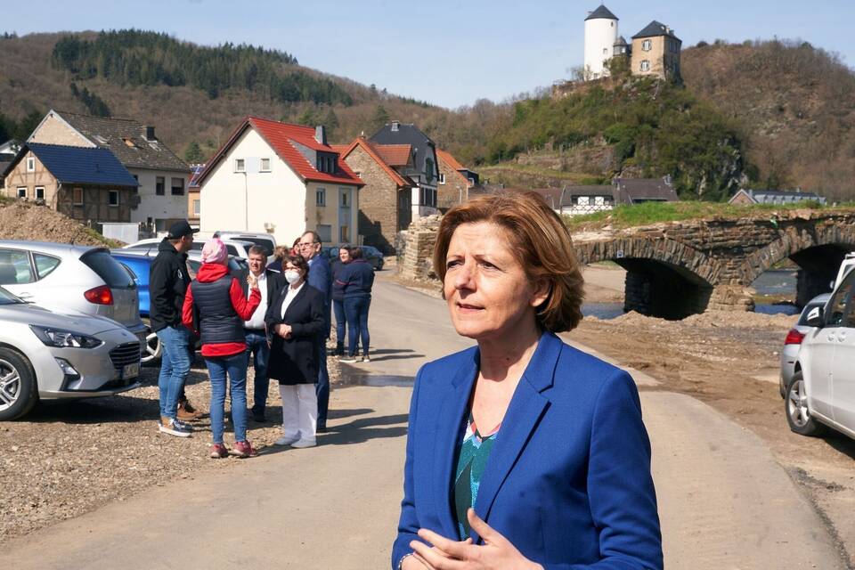 Ahrtal-Projekt «Aufsuchende Beratung» Ahrtal-Projekt «Aufsuchende Beratung»