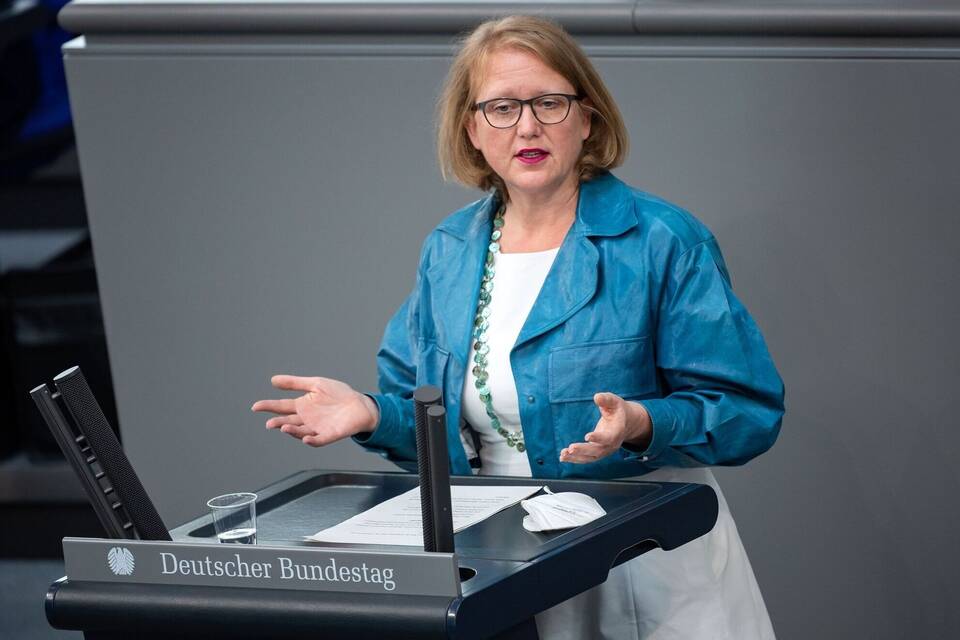 Lisa Paus Lisa Paus