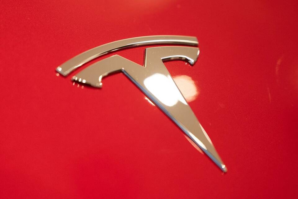 Tesla Tesla