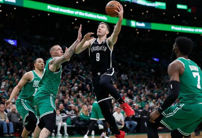 Goran Dragic vs. Daniel Theis Goran Dragic vs. Daniel Theis