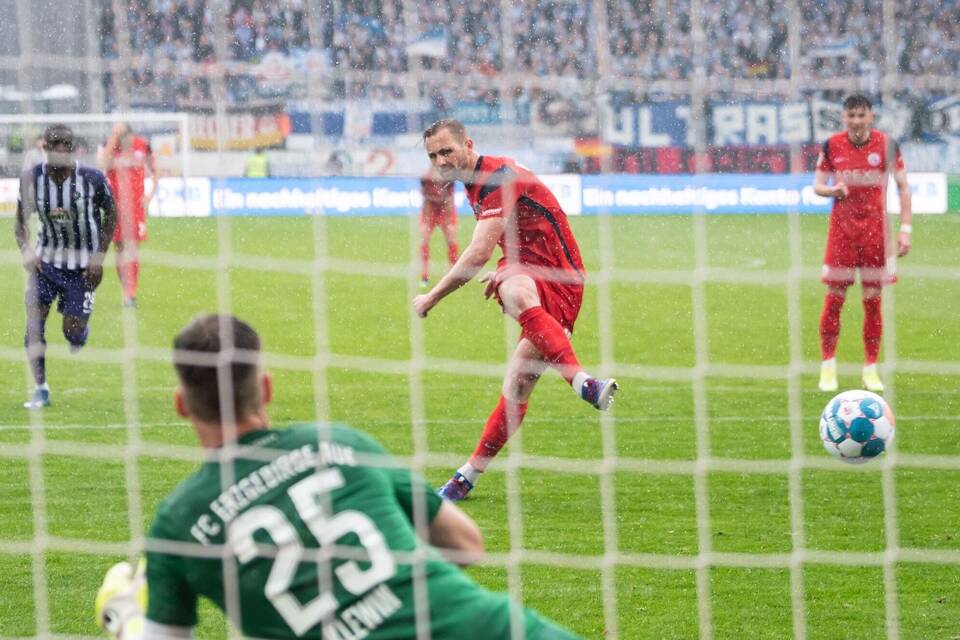 FC Erzgebirge Aue - Hansa Rostock FC Erzgebirge Aue - Hansa Rostock