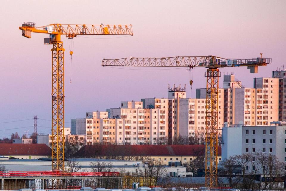 Bau