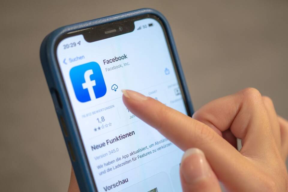 Facebook Facebook