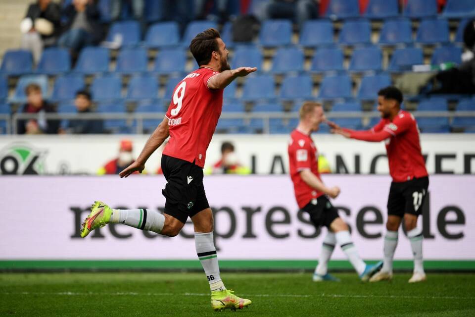 Hannover 96 - Karlsruher SC Hannover 96 - Karlsruher SC