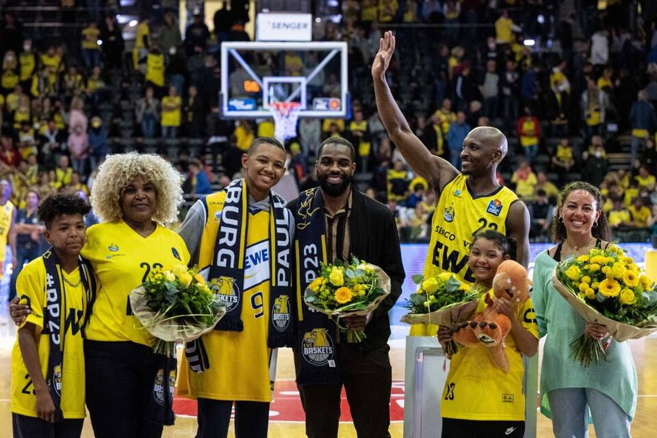 EWE Baskets Oldenburg - s.Oliver Würzburg EWE Baskets Oldenburg - s.Oliver Würzburg