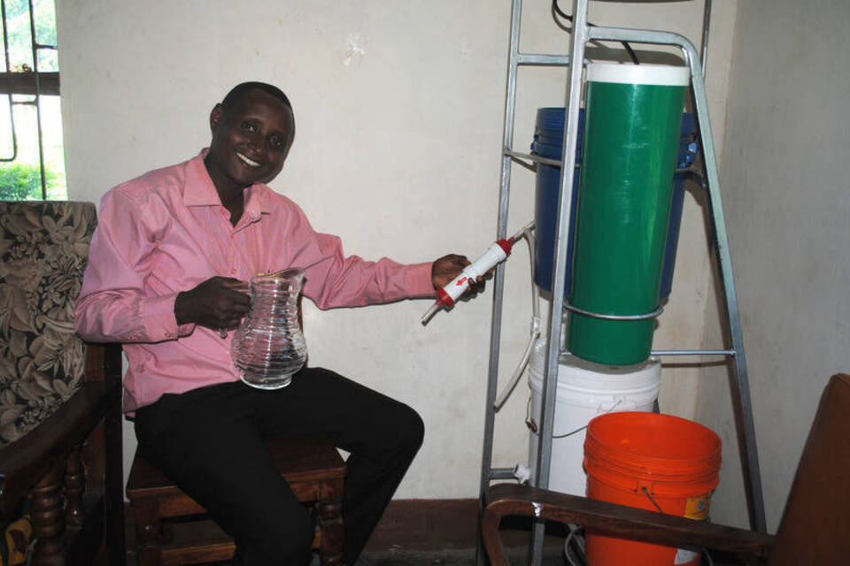 «Tansania braucht mich»: Sauberes Trinkwasser mit Nanotechnologie «Tansania braucht mich»: Sauberes Trinkwasser mit Nanotechnologie