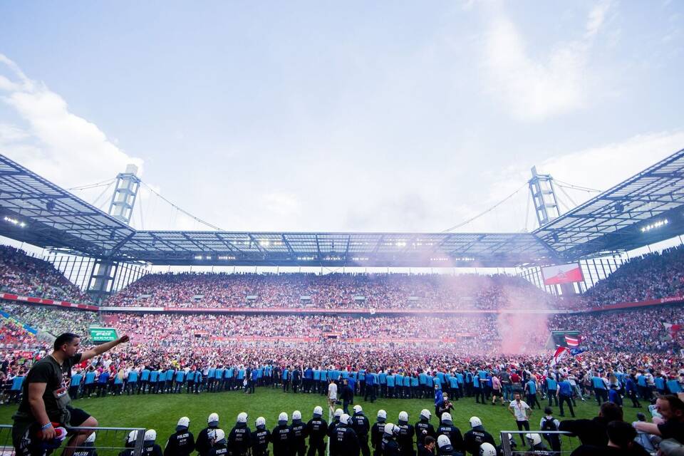 1. FC Köln - VfL Wolfsburg 1. FC Köln - VfL Wolfsburg