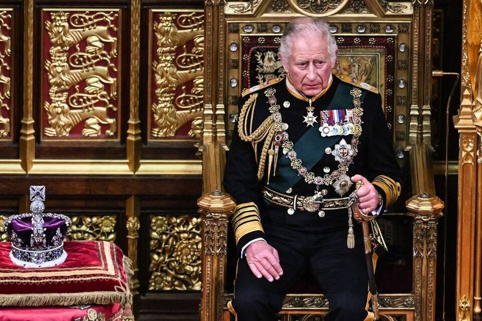 Britisches Parlament wird von Charles eröffnet