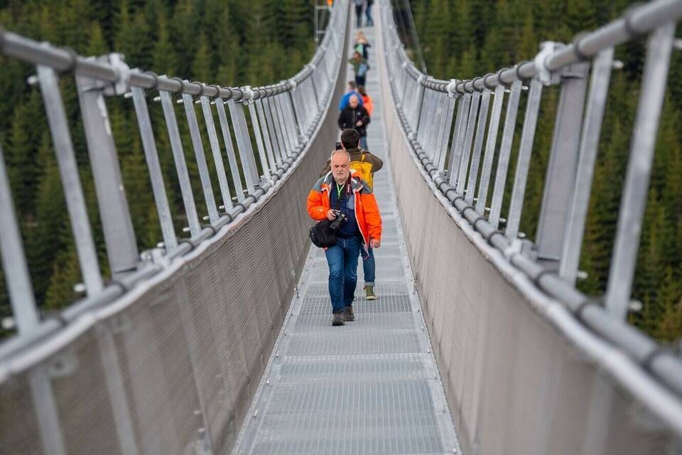 Fußgänger-Seilbrücke in Tschechien