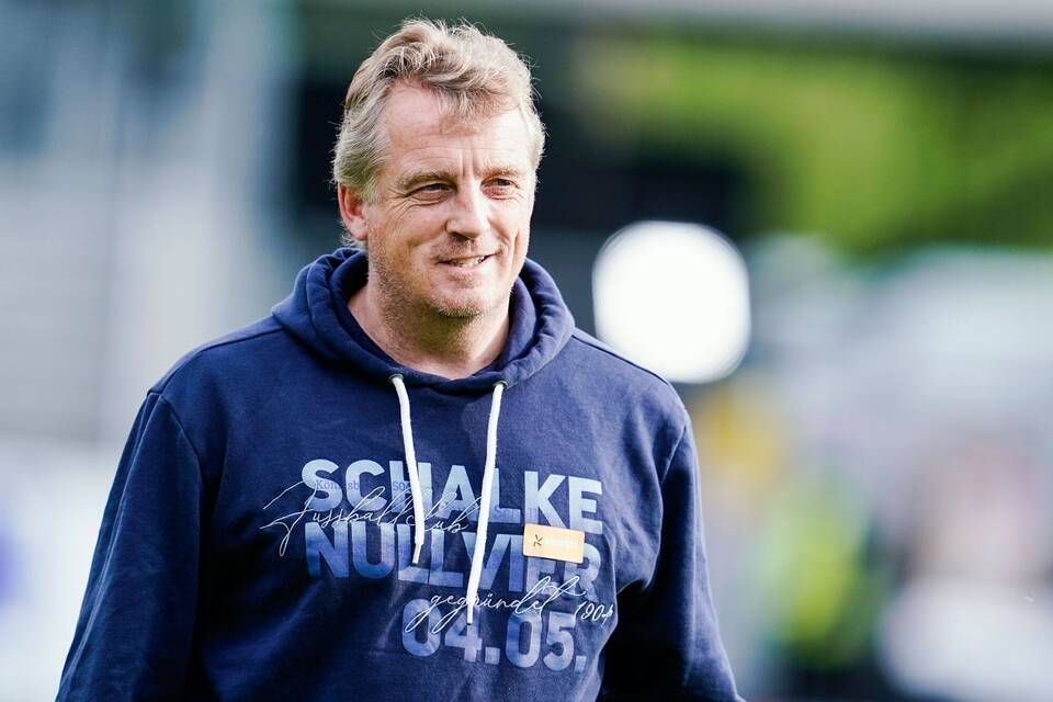 Mike Büskens Mike Büskens