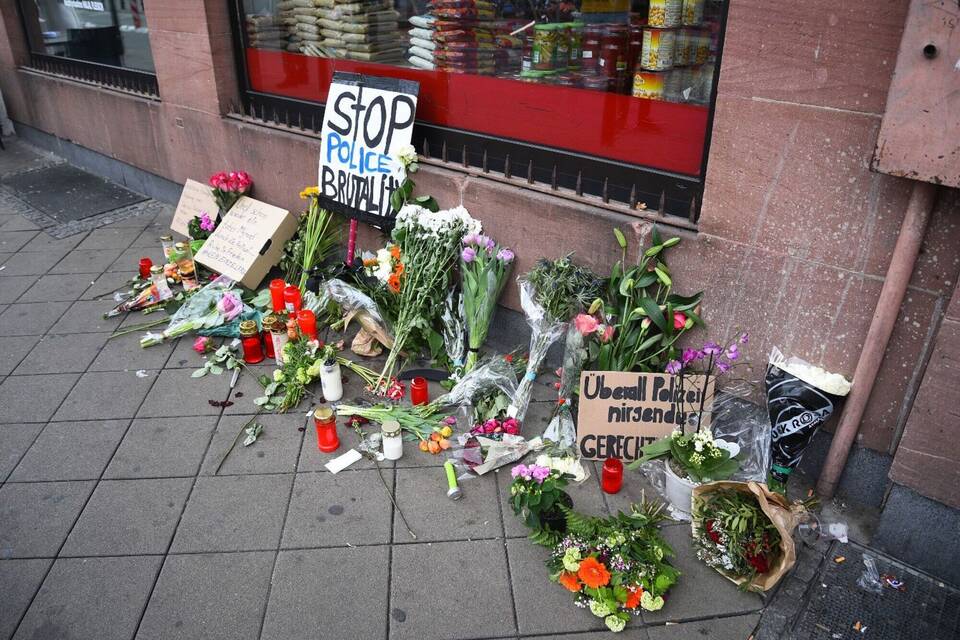 Mann stirbt nach Polizeikontrolle in Mannheim Mann stirbt nach Polizeikontrolle in Mannheim