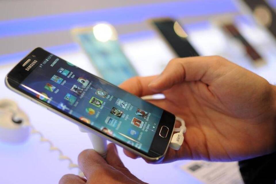 Samsung Galaxy S6 Samsung Galaxy S6
