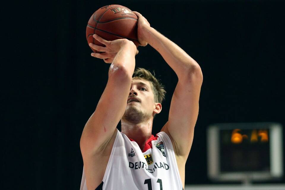 Tibor Pleiß Tibor Pleiß
