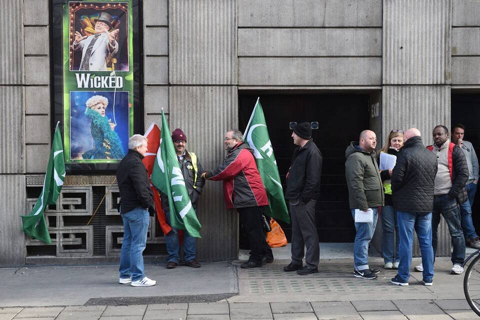 Großstreik bei britischen Bahnen droht - RMT