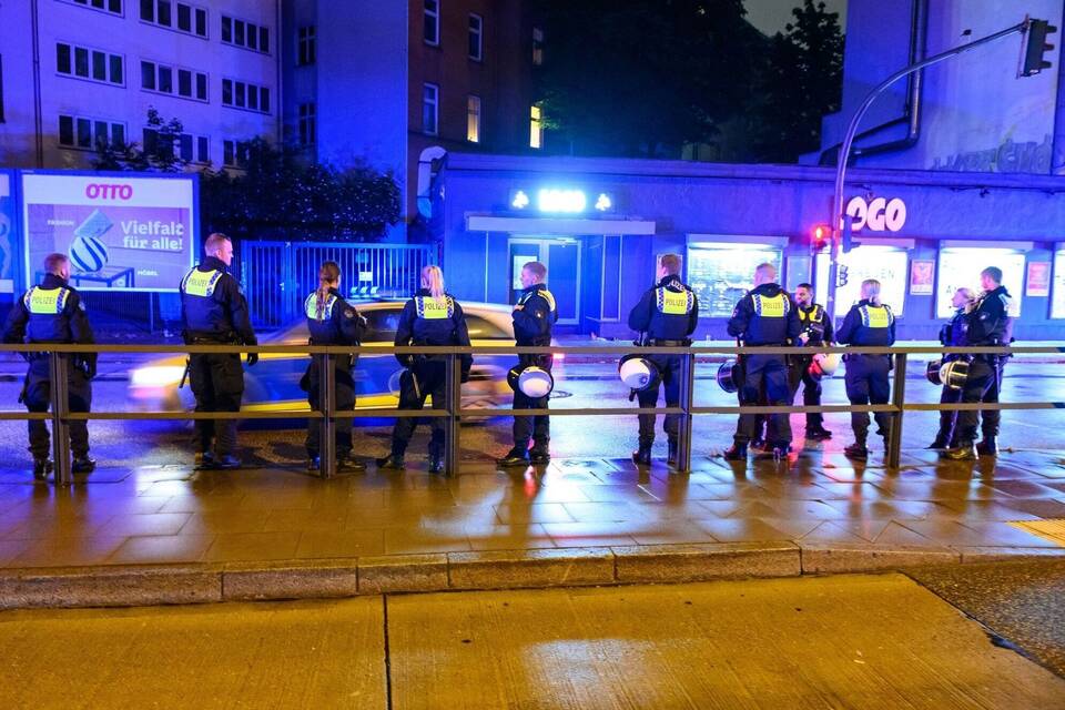 Massenschlägerei in Hamburg Massenschlägerei in Hamburg