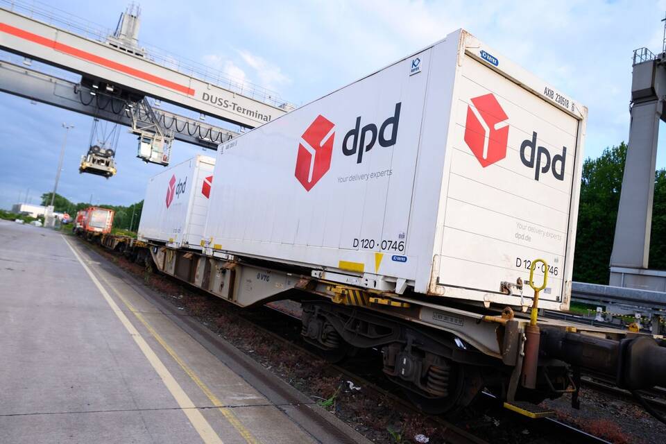 DPD: Pakettransport auf der Schiene DPD: Pakettransport auf der Schiene