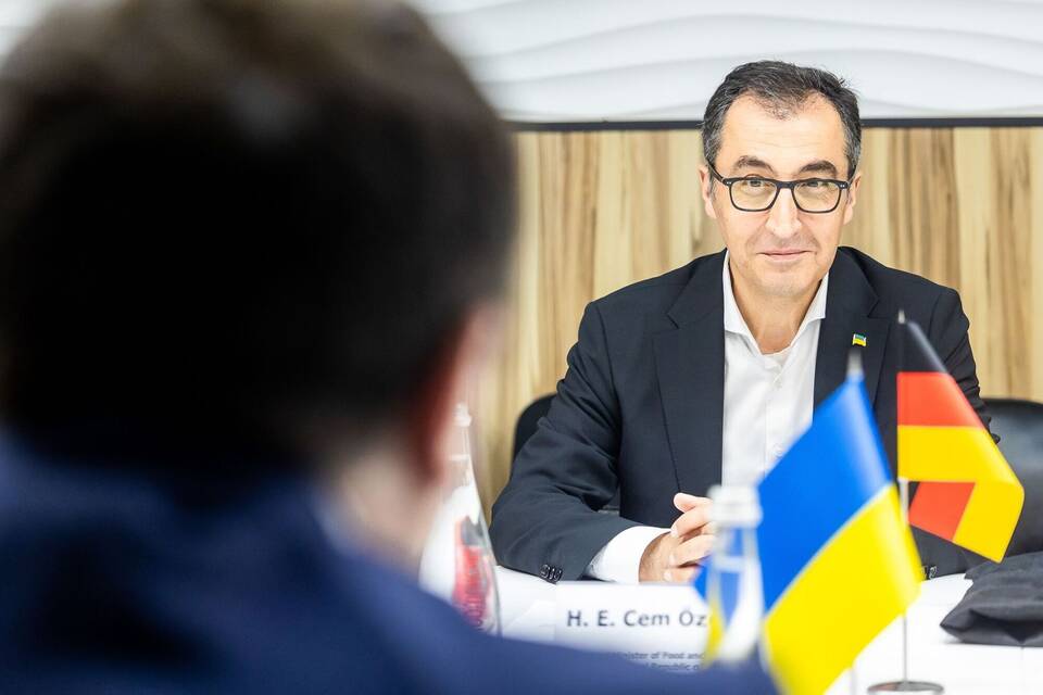 Agrarminister Özdemir in der Ukraine Agrarminister Özdemir in der Ukraine