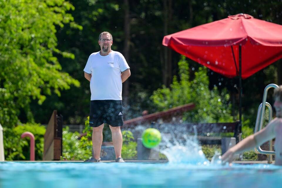 Schwimmmeister gesucht
