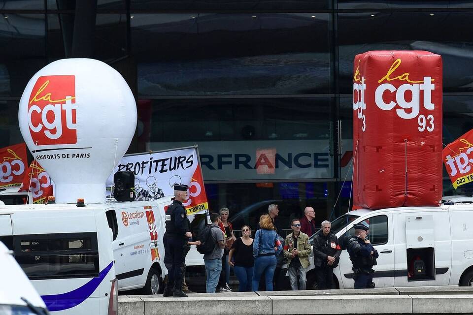 Paris Paris