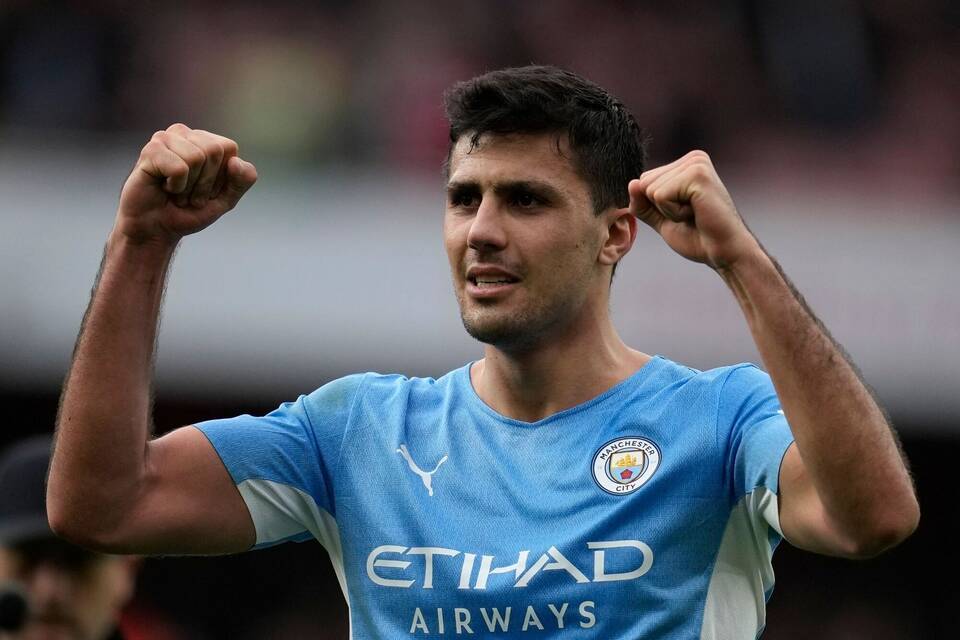 Premier League Rodrigo verlängert bei Manchester City bis 2027
