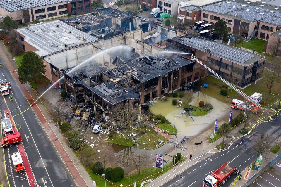 Brand in Lagerhalle