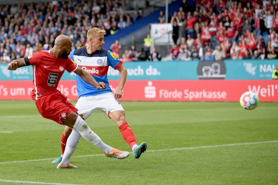 Holstein Kiel - 1. FC Kaiserslautern Holstein Kiel - 1. FC Kaiserslautern