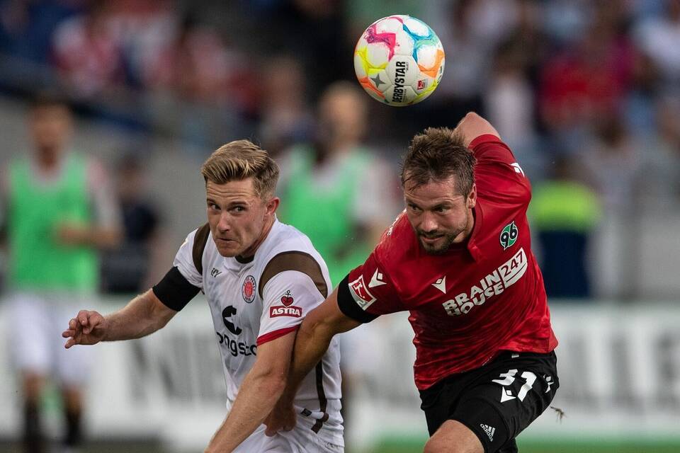 Hannover 96 - FC St. Pauli Hannover 96 - FC St. Pauli