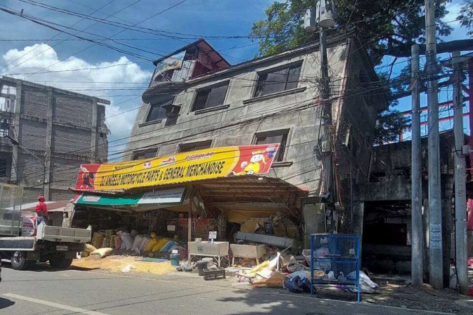 Erdbeben auf den Philippinen Erdbeben auf den Philippinen