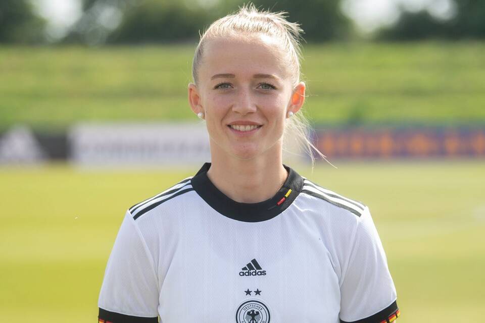 Lea Schüller Lea Schüller